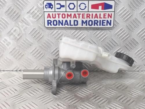 Used Brake master cylinder Brake master cylinder FORD FOCUS III Turnier 1.0 EcoBoost (125 hp) 40367634 40367634