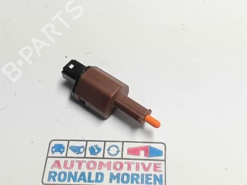 switch-tesla-model-3-5yj3-2017-40363212 main image