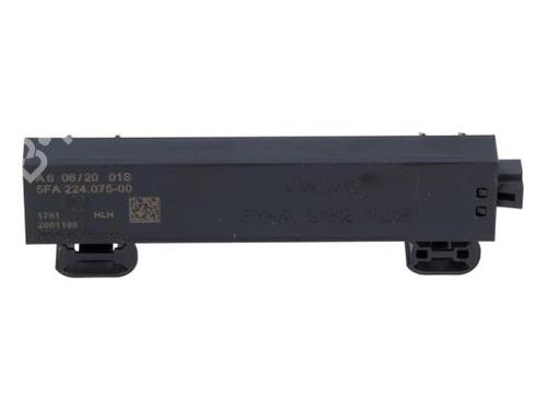 antennabase-vw-golf-viii-cd1-da1-2019-40389297 main image
