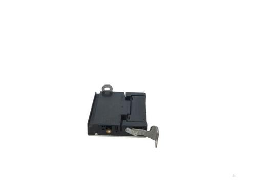 Used Electronic module Electronic module TOYOTA YARIS (_P21_, _PA1_, _PH1_) 1.5 Hybrid (MXPH10, MXPH11) (116 hp) 40405062 40405062