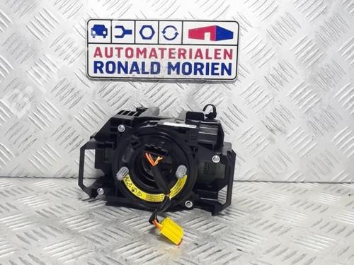 squib-airbag-volvo-v40-hatchback-525-2012-2013-2014-2015-2016-2017-2018-2019-40367234 main image