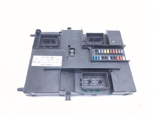 fuse-box-ford-transit-v363-van-fcd-fdd-2013-40372446 main image