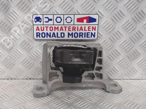 engine-mount-volvo-v40-hatchback-525-2012-2013-2014-2015-2016-2017-2018-2019-40379338 main image