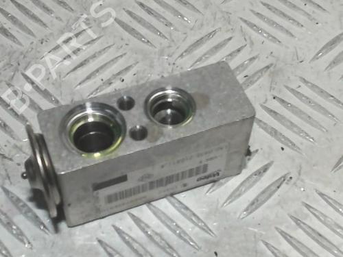 electronic-sensor-renault-clio-iii-br01-cr01-2005-2006-2007-2008-2009-2010-2011-2012-2013-2014-40371570 main image