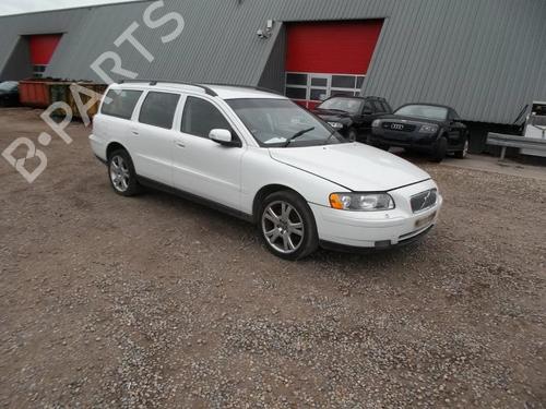 Used Right front fenders Right front fenders VOLVO V70 II (285) T5 (260 hp) 40427880 40427880