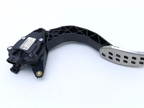 Used Pedal Pedal RENAULT CAPTUR II (HF_) E-TECH 145 (HFMU) (143 hp) 40419947 40419947
