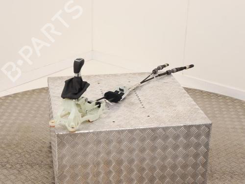 Used Gear lever Gear lever KIA STONIC (YB) 1.0 T-GDi (101 hp) 40417236 40417236