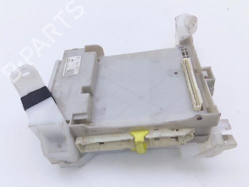 Used Fuse box Fuse box LEXUS CT (ZWA10_) 200h (ZWA10_, ZWA10R) (136 hp) 40372607 40372607