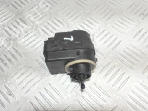 Used Headlight adjuster motor Headlight adjuster motor PEUGEOT 107 (PM_, PN_) 1.0 (68 hp) 40427243 40427243
