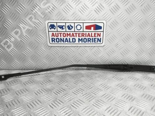 front-windshield-wiper-arm-audi-a4-b9-avant-8w5-8wd-2015-40372398 main image