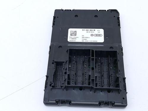 Used Control unit Control unit PORSCHE CAYENNE (9YA) 3.0 AWD (9YAAA1) (340 hp) 40421575 40421575