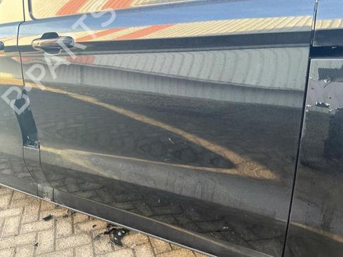 left-slide-door-ford-transit-custom-v710-van-nrn-2023-40425705 main image
