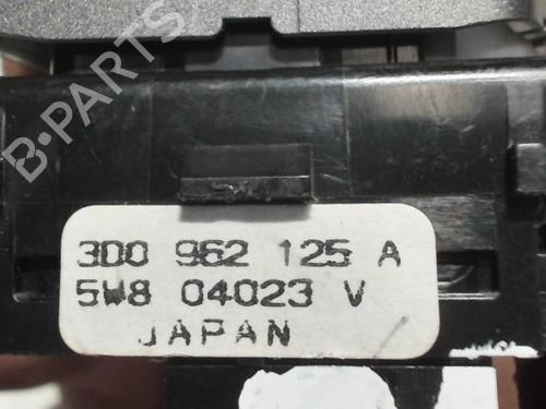 Used Switch Switch VW PHAETON (3D1, 3D2, 3D3, 3D4, 3D6, 3D7, 3D8, 3D9) 4.2 V8 4motion (335 hp) 40431778 40431778