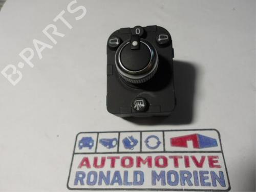 mirror-switch-audi-q2-gab-gag-2016-40469110 main image