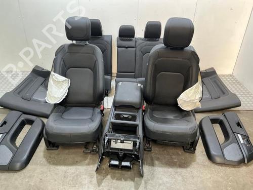 seats-set-land-rover-defender-station-wagon-l663-2019-40425106 main image