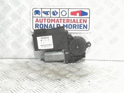 Used Electronic module Electronic module VW PHAETON (3D1, 3D2, 3D3, 3D4, 3D6, 3D7, 3D8, 3D9) 4.2 V8 4motion (335 hp) 40431227 40431227