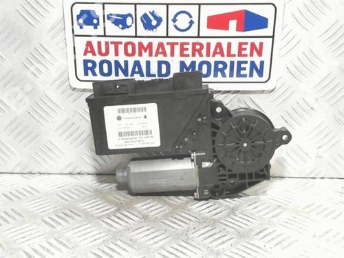 Used Electronic module Electronic module VW PHAETON (3D1, 3D2, 3D3, 3D4, 3D6, 3D7, 3D8, 3D9) 5.0 V10 TDI 4motion (313 hp) 40431223 40431223