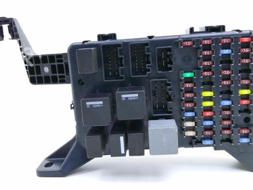 Used Fuse box Fuse box FORD MONDEO III (B5Y) 2.0 16V (146 hp) 40372455 40372455