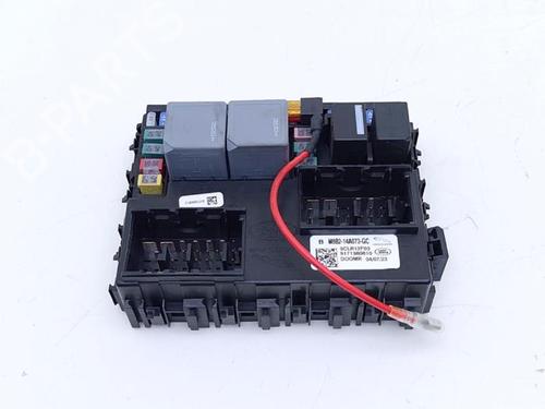 Used Fuse box Fuse box LAND ROVER DEFENDER Station Wagon (L663) D300 MHEV 4x4 (300 hp) 40425523 40425523