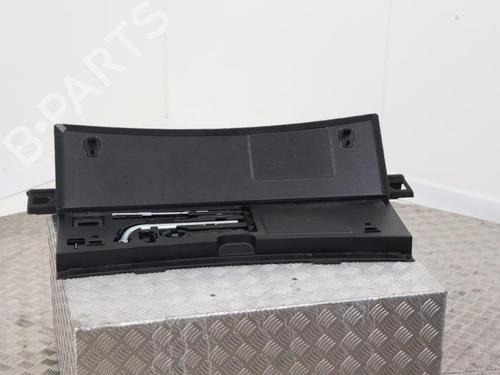 luggage-compartment-floor-audi-a4-b8-avant-8k5-2007-2008-2009-2010-2011-2012-2013-2014-2015-2016-2017-40357707 main image