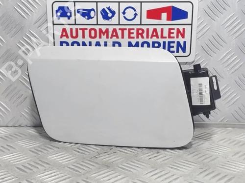 fuel-flap-audi-q2-gab-gag-2016-40468442 main image