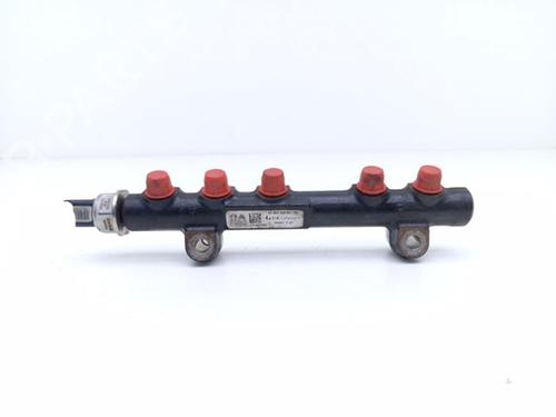 Used Injection rail Injection rail VOLVO V50 (545) D2 (114 hp) 40453983 40453983