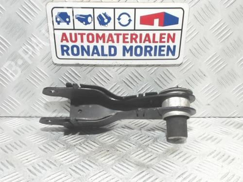 left-rear-suspension-arm-land-rover-discovery-sport-l550-2014-40468414 main image