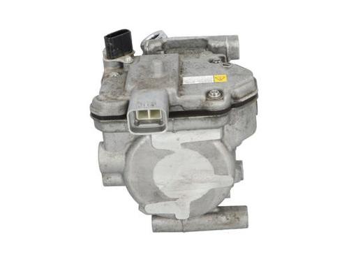 Used AC compressor AC compressor TOYOTA YARIS (_P13_) 1.5 Hybrid (NHP130_) (101 hp) 40474203 40474203