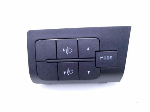 Used Headlight switch Headlight switch PEUGEOT BOXER Van 2.2 HDi 130 (131 hp) 40468461 40468461