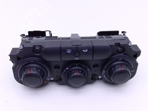 climate-control-seat-leon-1p1-2005-2006-2007-2008-2009-2010-2011-2012-2013-40397948 main image
