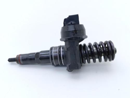 Used Injector Injector VW GOLF V (1K1) 1.9 TDI 4motion (105 hp) 40375873 40375873