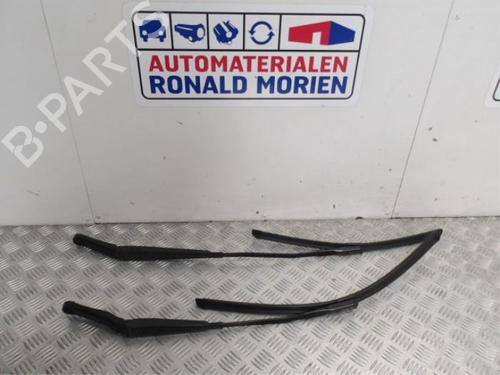 front-windshield-wiper-arm-audi-q5-fyb-fyg-2016-40372399 main image