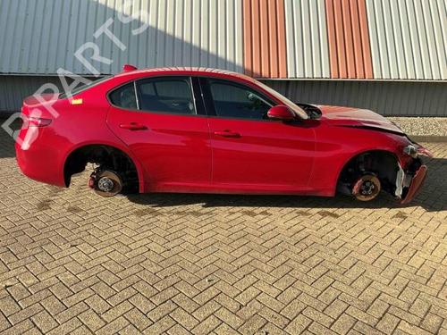 Interior roof light ALFA ROMEO GIULIA (952_) 2.2 D (952AEM250, 952AEA250) | BP40423250I8 - Image 6