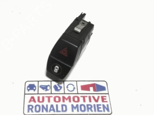 warning-switch-bmw-2-active-tourer-f45-2013-2014-2015-2016-2017-2018-2019-2020-2021-40469027 main image