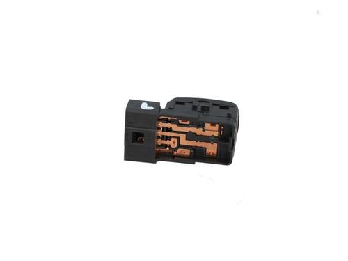 switch-opel-astra-k-b16-2015-2016-2017-2018-2019-2020-2021-2022-40406704 main image