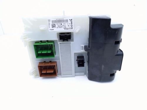 Fuse box VOLVO S60 II (134) D4 | BP40372654E1 - Image 1