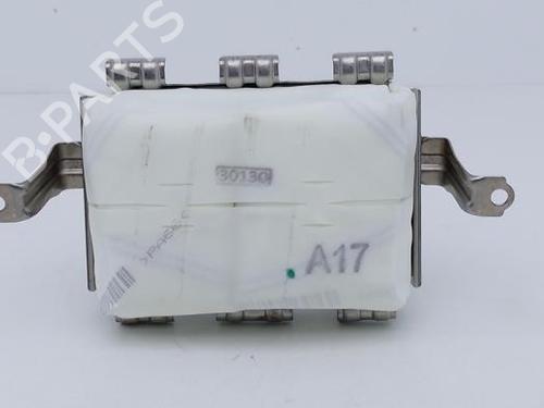 passenger-airbag-toyota-aygo-_b4_-2014-40413501 main image