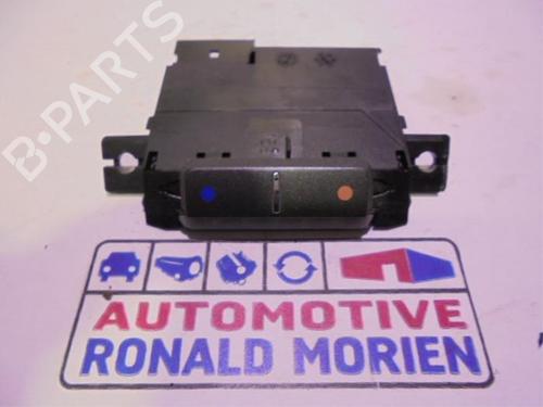 switch-vw-phaeton-3d1-3d2-3d3-3d4-3d6-3d7-3d8-3d9-2002-2003-2004-2005-2006-2007-2008-2009-2010-2011-2012-2013-2014-2015-2016-40361465 main image