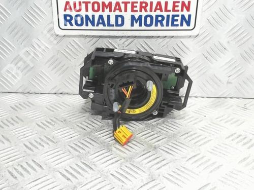squib-airbag-volvo-v40-hatchback-525-2012-2013-2014-2015-2016-2017-2018-2019-40367232 main image