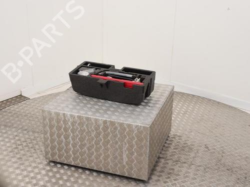jack-kit-vw-up-121-122-bl1-bl2-bl3-123-2011-40409845 main image