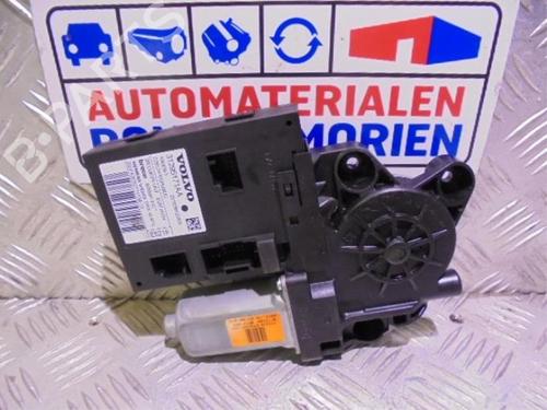 Used Electronic module Electronic module VOLVO V50 (545) 1.6 (101 hp) 40431654 40431654
