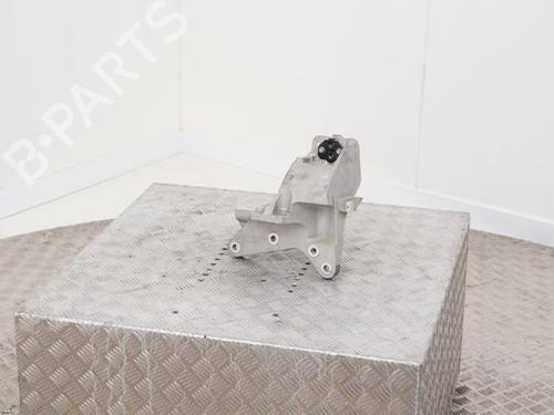 Used Gearbox mount Gearbox mount HYUNDAI KONA (SX2) GDi Hybrid (141 hp) 40477133 40477133
