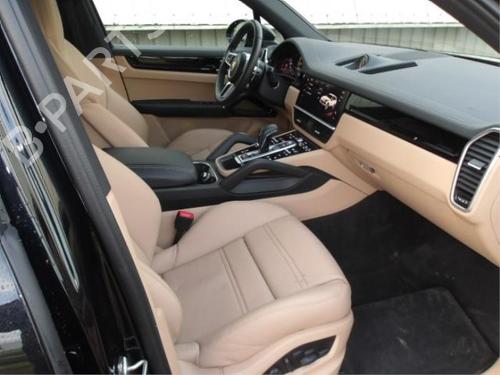 seats-set-porsche-cayenne-9ya-2017-40394258 main image