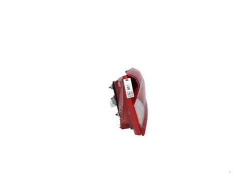 right-taillight-kia-stonic-yb-2017-40475986 main image