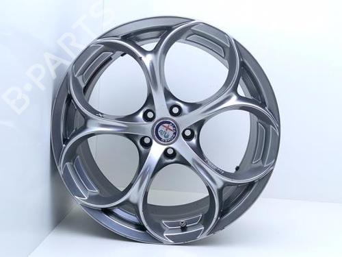 rim-alfa-romeo-giulia-952_-2015-40420324 main image