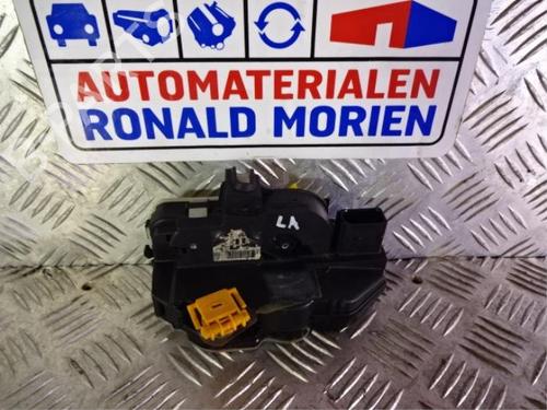 rear-left-lock-opel-astra-j-p10-2009-2010-2011-2012-2013-2014-2015-2016-40429522 main image