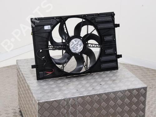 Used Radiator fan Radiator fan VW GOLF VII (5G1, BQ1, BE1, BE2) 1.4 TSI (140 hp) 40401387 40401387