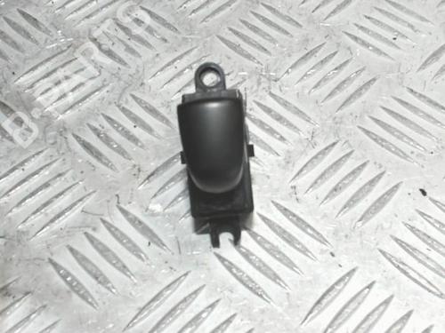 switch-nissan-juke-f15-2010-2011-2012-2013-2014-2015-2016-2017-2018-2019-40362046 main image