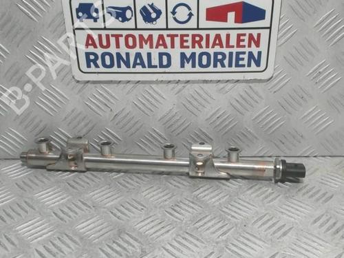 injection-rail-audi-a3-limousine-8vs-8vm-2013-2014-2015-2016-2017-2018-2019-2020-2021-40387482 main image