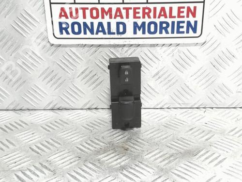 switch-nissan-juke-f15-2010-2011-2012-2013-2014-2015-2016-2017-2018-2019-40362047 main image